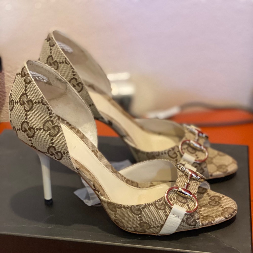 *Authentic*  Gucci Heels San Tess